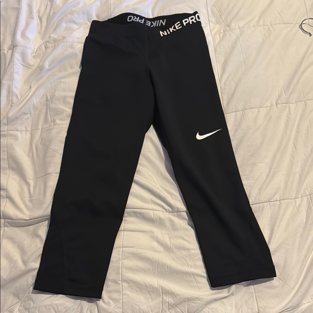 Nike Women’s Black Athletic Bottoms (Never worn)